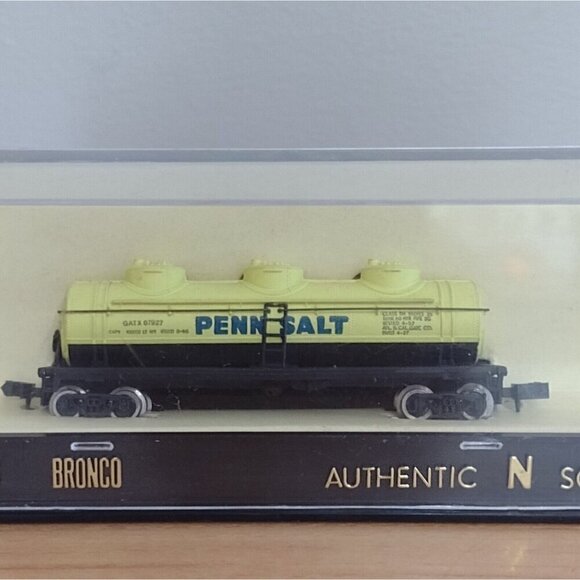 Vtg Bronco Authentic N Scale 42' Three Dome Tank Car Penn Salt - Picture 5 of 6